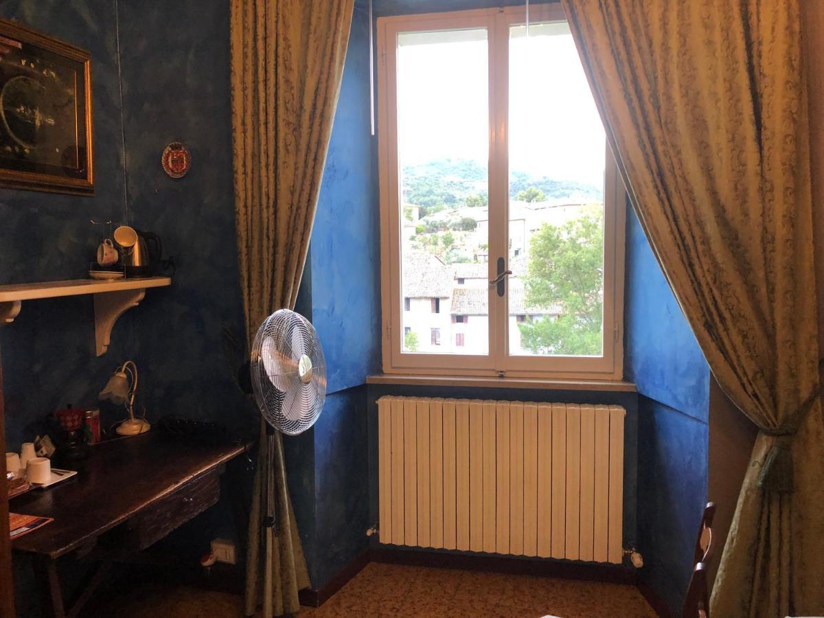 La Finestra Sul Fiume Bed & Breakfast Fossombrone Ngoại thất bức ảnh