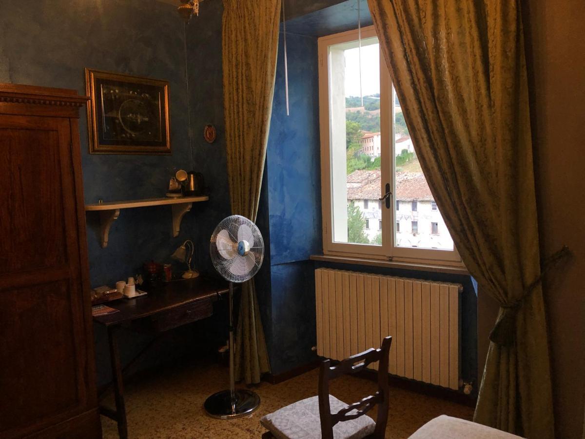 La Finestra Sul Fiume Bed & Breakfast Fossombrone Ngoại thất bức ảnh