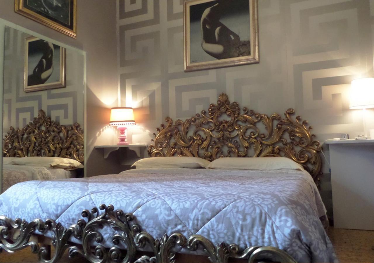 La Finestra Sul Fiume Bed & Breakfast Fossombrone Ngoại thất bức ảnh